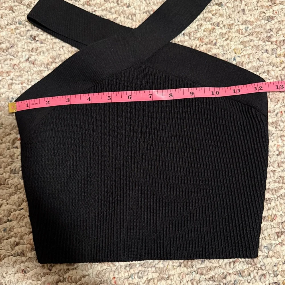 Aritzia Sculpt Knit Criss Cross Cropped Black Tank- Size Small - Picture 5 of 8